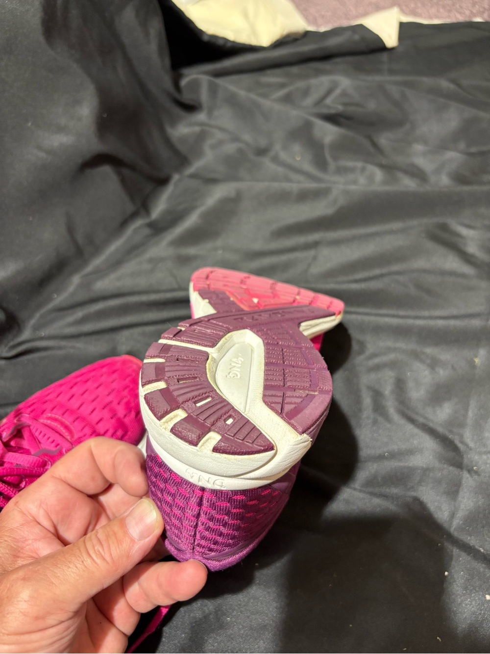 Brooks Women's Magenta-Pink Running Shoes - Picture 4 of 6